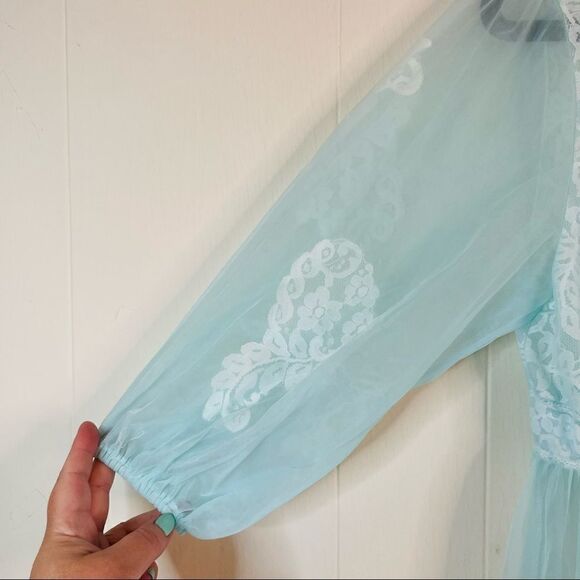 Vintage Union Made Baby Blue Sheer Lace Lingerie Robe - Picture 3 of 6